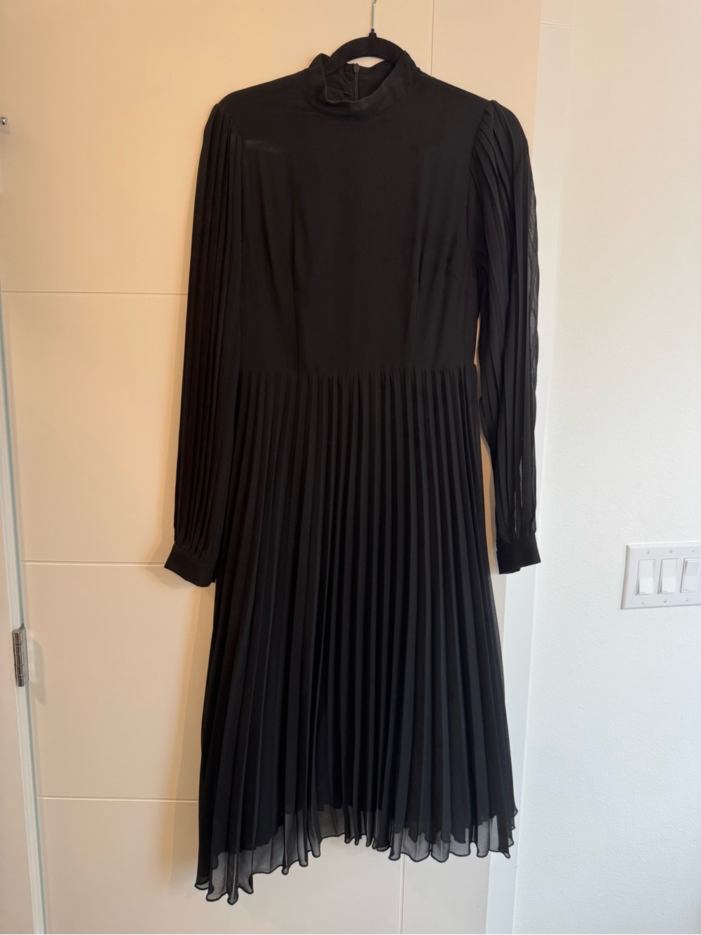 Boohoo Black Pleated High-Neck Midi Dress